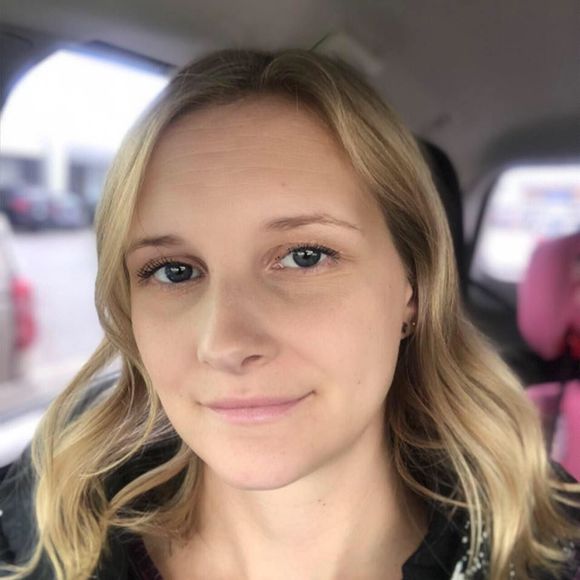 Meet your Posher, Rebecca - Picture 1 of 1